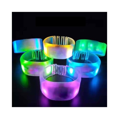 Wyroby imprezowe zdalne sterowanie LED light bransoletka lumineux LED migający bransoletka z 15 kolorów oświetlenia